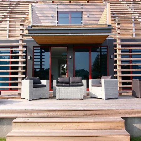 بيت للعطل Mit Aussensauna In *